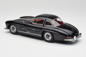 Mercedes 300 SL W198 ブラック Minichamps 1:18 180039004 メタル - 画像 7/8