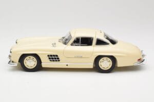 Mercedes 300 SL W198 クリーム Minichamps 1:18 110037212 メタル - 画像 4/8