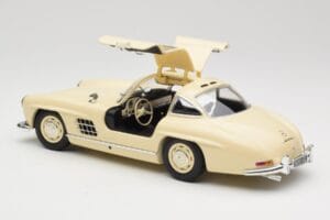 Mercedes 300 SL W198 クリーム Minichamps 1:18 110037212 メタル - 画像 5/8