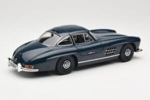 Mercedes 300 SL W198 Gullwing ダークブルー Minichamps 1:18 110037216 メタル - 画像 3/8