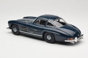 Mercedes 300 SL W198 Gullwing ダークブルー Minichamps 1:18 110037216 メタル - 画像 7/8