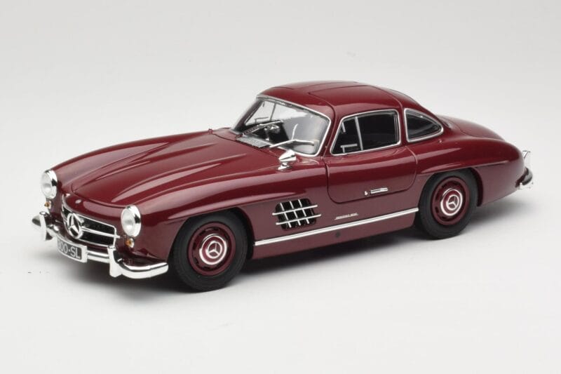 Mercedes 300 SL W198 Gullwing ダークレッド Minichamps 1:18 110037218 メタル
