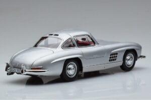 Mercedes 300 SL W198 Gullwing Norev 1:18 183850 メタル - 画像 3/8
