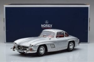 Mercedes 300 SL W198 Gullwing Norev 1:18 183850 メタル - 画像 8/8