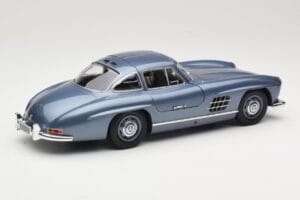 Mercedes 300 SL W198 Gullwing Light Blue Metallic Minichamps 1:18 110037220 メタル - 画像 3/8