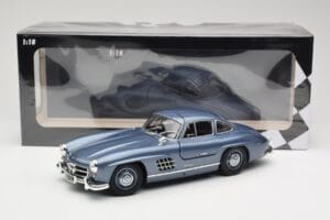 Mercedes 300 SL W198 Gullwing Light Blue Metallic Minichamps 1:18 110037220 メタル - 画像 8/8