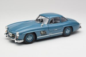 Mercedes 300 SL W198 ライトブルー Minichamps 1:18 180039007 メタル