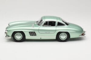 Mercedes 300 SL W198 Gullwing Light Green Metallic Minichamps 1:18 110037221 メタル - 画像 4/8