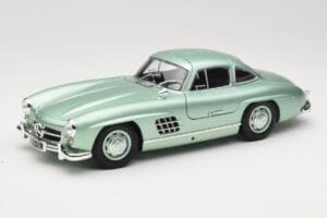 Mercedes 300 SL W198 Gullwing Light Green Metallic Minichamps 1:18 110037221 メタル