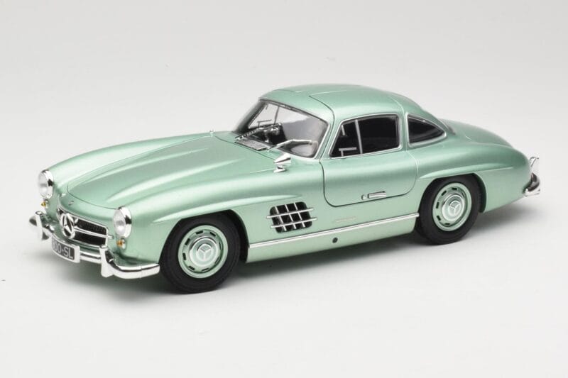Mercedes 300 SL W198 Gullwing Light Green Metallic Minichamps 1:18 110037221 メタル