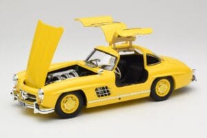 Mercedes 300 SL W198 ライトイエロー Minichamps 1:18 180039009 メタル - 画像 2/8