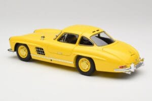 Mercedes 300 SL W198 ライトイエロー Minichamps 1:18 180039009 メタル - 画像 7/8