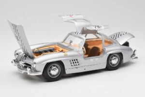 Mercedes 300 SL W198 #295 1954 Bburago 1:18 32813 メタル - 画像 2/8