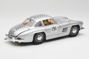 Mercedes 300 SL W198 #295 1954 Bburago 1:18 32813 メタル - 画像 3/8