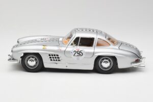 Mercedes 300 SL W198 #295 1954 Bburago 1:18 32813 メタル - 画像 4/8