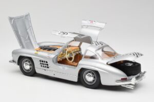 Mercedes 300 SL W198 #295 1954 Bburago 1:18 32813 メタル - 画像 5/8