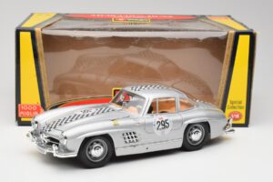 Mercedes 300 SL W198 #295 1954 Bburago 1:18 32813 メタル - 画像 8/8