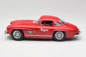 Mercedes 300 SL W198 Red Metallic Bburago 1:18 3013-M1 メタル - 画像 4/8
