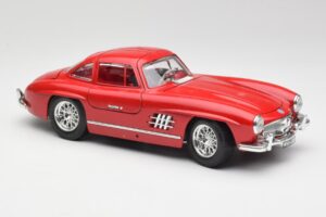 Mercedes 300 SL W198 Red Metallic Bburago 1:18 3013-M1 メタル - 画像 6/8