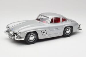 Mercedes 300 SL W198 ガルウィング シルバーグレー Bburago 1:18 3513 メタル