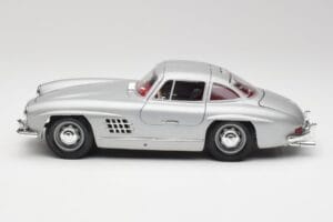 Mercedes 300 SL W198 ガルウィング シルバーグレー Bburago 1:18 3513 メタル - 画像 5/8