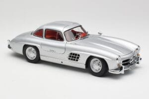 Mercedes 300 SL W198 ガルウィング シルバー メタリック Minichamps 1:18 B66040379 メタル - 画像 6/8