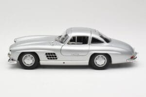 Mercedes 300 SL W198 Gullwing シルバー Minichamps 1:18 110037210 メタル - 画像 4/8
