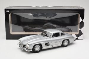 Mercedes 300 SL W198 Gullwing シルバー Minichamps 1:18 110037210 メタル - 画像 8/8