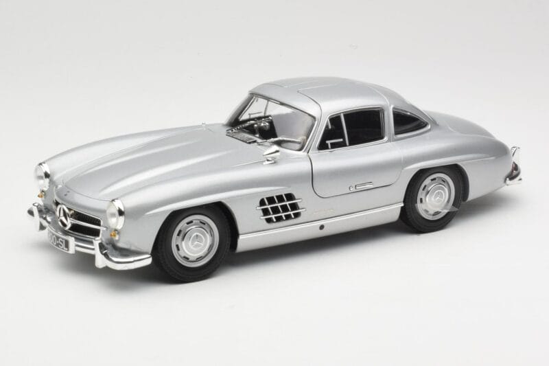 Mercedes 300 SL W198 Gullwing シルバー Minichamps 1:18 110037210 メタル
