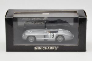 Mercedes 300 SLR #19 J.M. Fangio / S. Moss 24 Hours of Le Mans 1955 Minichamps 1:43 B66040253 メタル - 画像 4/4