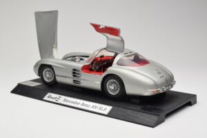 Mercedes 300 SLR シルバー Revell 1:12 08851 メタル - 画像 5/8