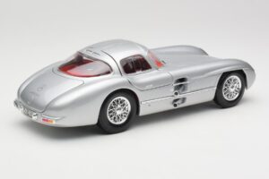 Mercedes 300 SLR Uhlenhaut Coupe シルバー Maisto 1:18 36898 メタル - 画像 3/8