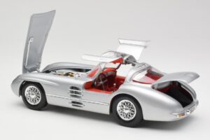 Mercedes 300 SLR Uhlenhaut Coupe シルバー Maisto 1:18 36898 メタル - 画像 5/8