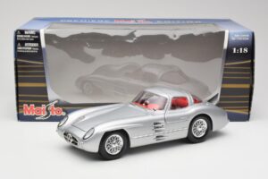 Mercedes 300 SLR Uhlenhaut Coupe シルバー Maisto 1:18 36898 メタル - 画像 8/8