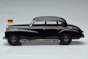 Mercedes 300 W186 Konrad Adenauer Norev 1:18 183707 メタル - 画像 5/9