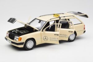 Mercedes 300D S124 T-Model ライトアイボリー タクシー ディーラー エディション Norev 1:18 B66040702 メタル - 画像 2/8