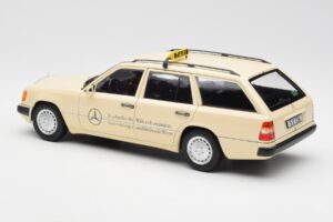Mercedes 300D S124 T-Model ライトアイボリー タクシー ディーラー エディション Norev 1:18 B66040702 メタル - 画像 7/8