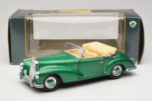 Mercedes 300S Cabriolet Green Metallic Maisto 1:18 52116 メタル - 画像 7/7