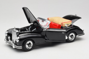 Mercedes 300S W188 ロードスター ブラック Welly 1:18 801-3271398 メタル - 画像 2/8