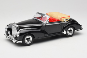Mercedes 300S W188 ロードスター ブラック Welly 1:18 801-3271398 メタル