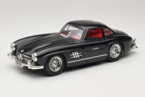 Mercedes 300SL ブラック Bburago 1:18 3015-M3 メタル