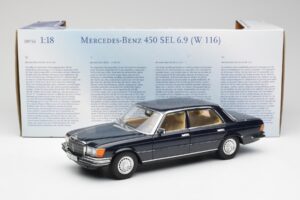 Mercedes 450 SEL 6.9 W116 ダークブルー Revell 1:18 8956 メタル - 画像 8/8