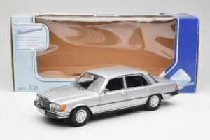 Mercedes 450 SEL 6.9 W116 シルバー Revell 1:18 8955 メタル - 画像 8/8
