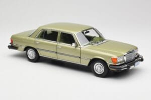 Mercedes 450 SEL W116 J.R. Ewing Dallas シルバーグリーン Norev 1:18 183975 メタル - 画像 4/8