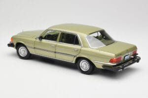 Mercedes 450 SEL W116 J.R. Ewing Dallas シルバーグリーン Norev 1:18 183975 メタル - 画像 6/8