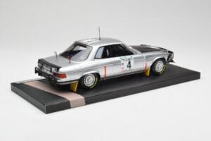Mercedes 450 SLC 5.0 C107 #4 B. Waldegard / H. Thorszelius Rally Bandama 1979 Minichamps 1:18 107793204 レジン - 画像 2/6