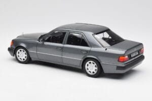 Mercedes 500 E W124 パールグレー Norev 1:18 183946 メタル - 画像 7/8