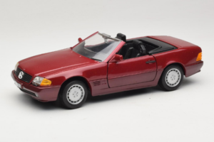 Mercedes 500 SL R129 ダークレッド Revell 1:18 8801 メタル