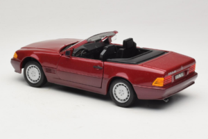 Mercedes 500 SL R129 ダークレッド Revell 1:18 8801 メタル - 画像 7/8