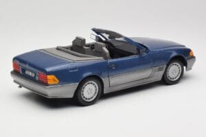 Mercedes SL 500 R129 Nautic Blue Metallic Revell 1:18 8081 メタル - 画像 3/8